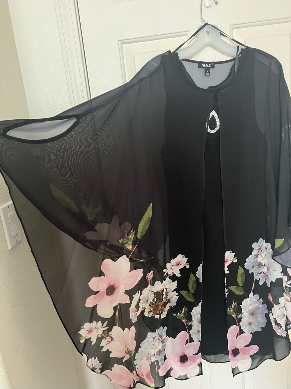 Black Floral Chiffon Overlay with Brooch Elegant Dress - Picture 8 of 8